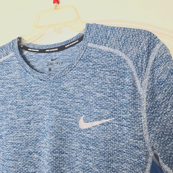 Nike Dri Fit T-Shirt - Picture 1 of 6